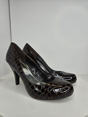 Women's Croc Patent Pumps Dark Brown Heels Size 7.5